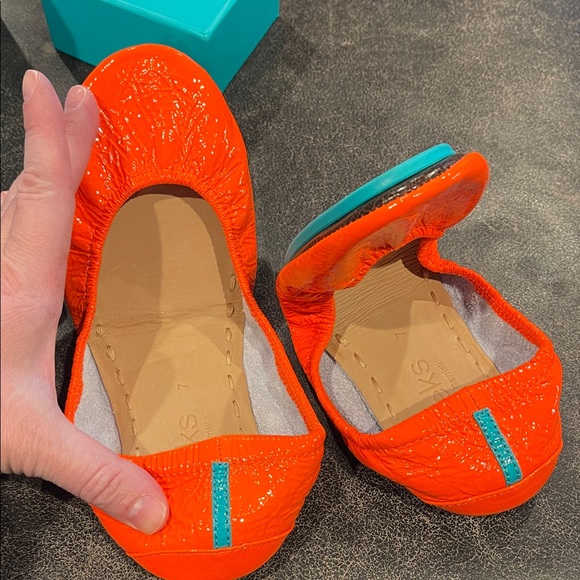 Tieks Shoes - Like new Outrageous orange Neon Tieks - size 7 - with tote
